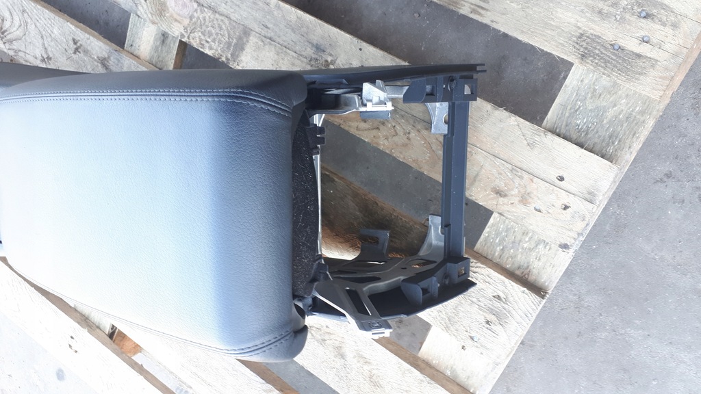 фото №11, A6 c7 4g тунель середній підсвічуваний підлокітник