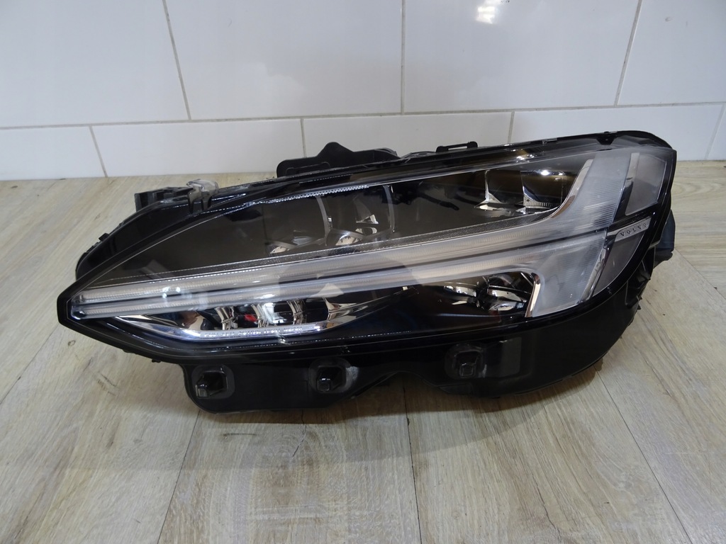 фото №1, Volvo s90 v90 левый full led 32228676 llu