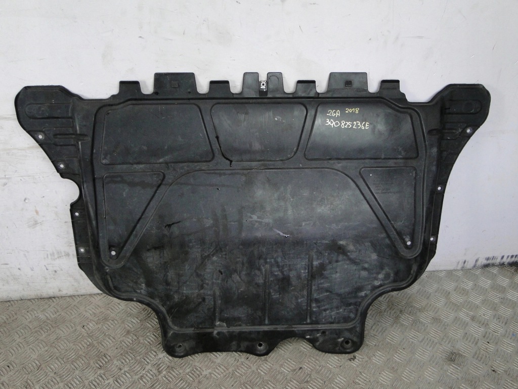 фото №1, Захист pod двигун vw t-roc 2ga 2.0tdi 3q0825236e orginał !!!!