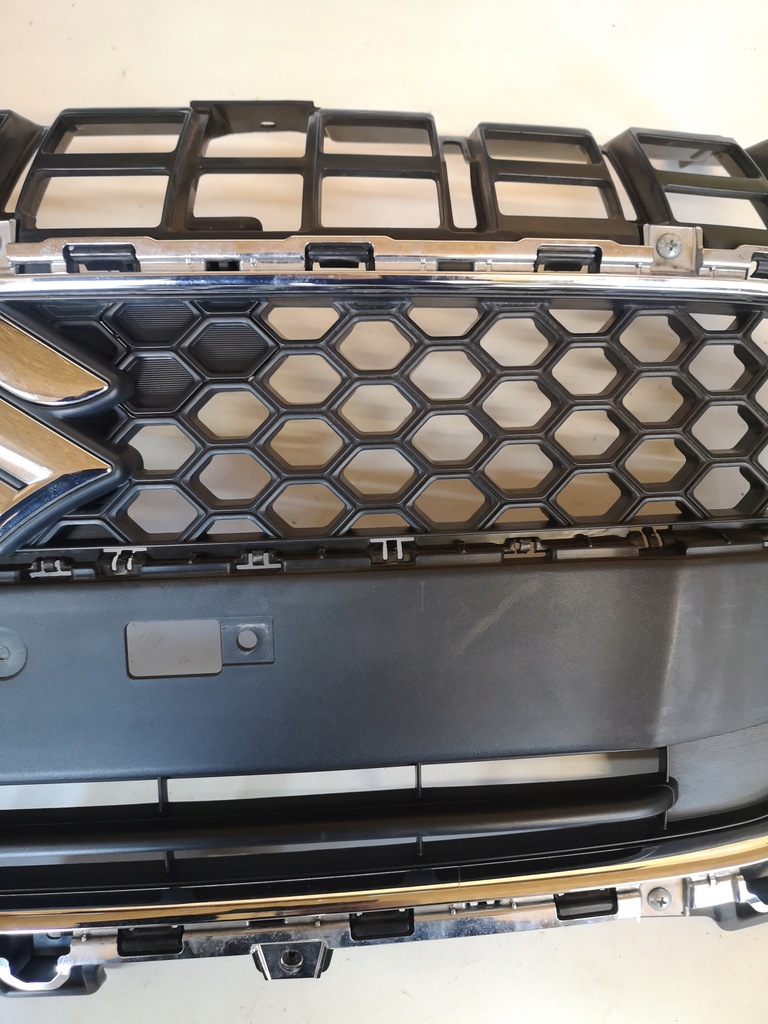 фото №3, Suzuki swift mk8 - решётка радиатора, решётка радиатора хром