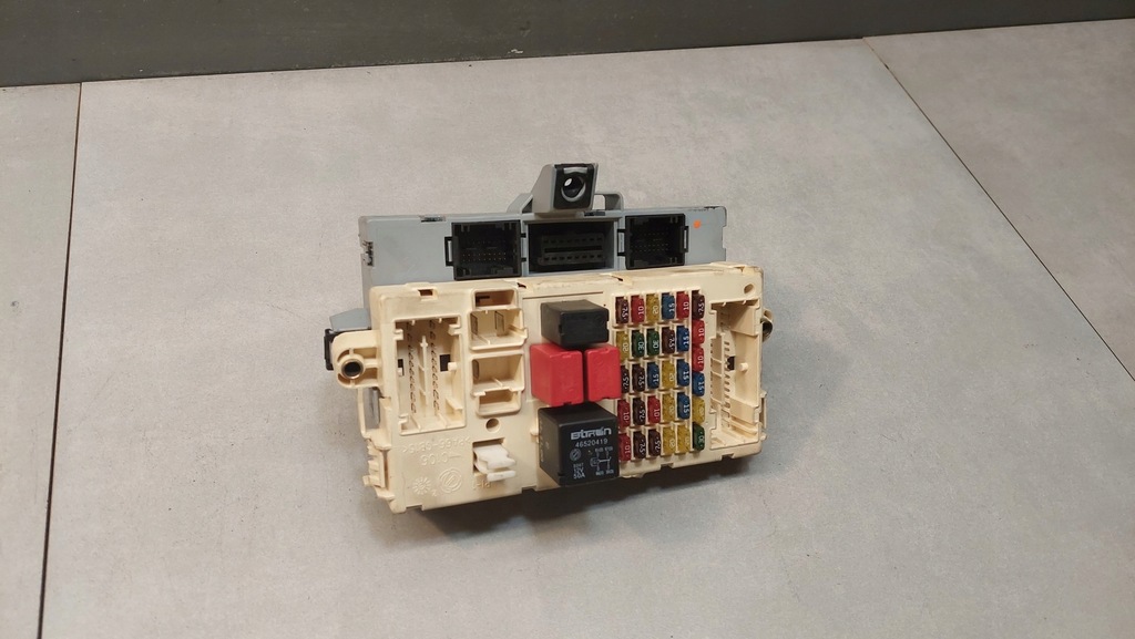 фото №4, Коробка предохранителей alfa romeo 147 1.6 46746375