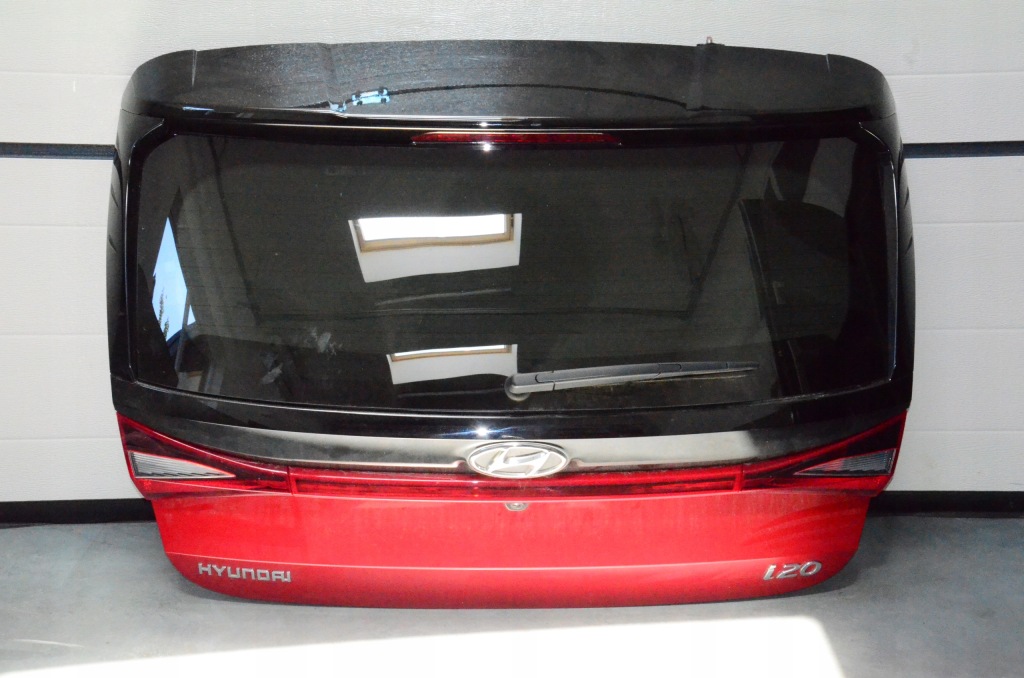 фото №1, Hyundai i20 iii крышка багажника задняя лампы камера 22r.