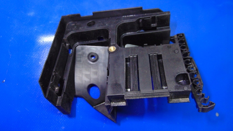 фото №1, Основа коробка запобіжників vw caddy iii lift