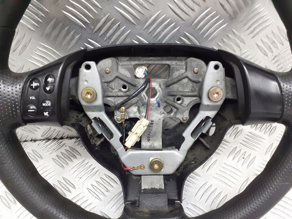 фото №9, Повітропровід mazda 2 dy шкіряний мультифункція