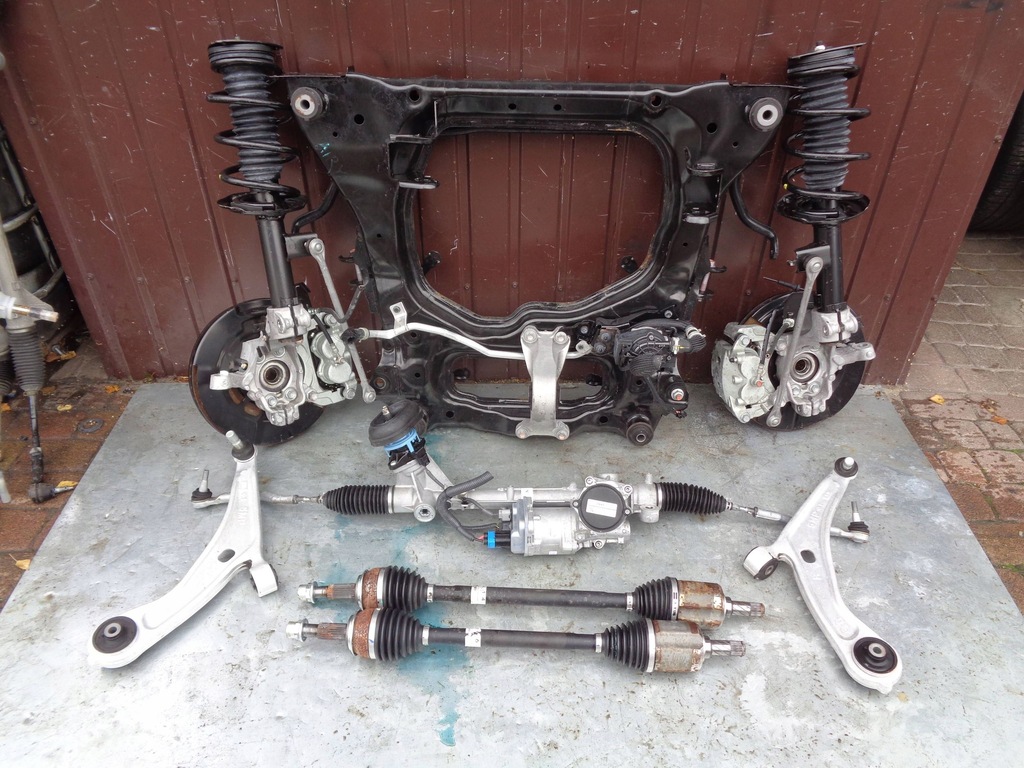 фото №14, Nissan ariya 2025 r поворотный кулак амортизатор рычаг комплектная сторона jak nowa