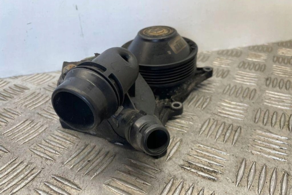 фото №8, Насос wody bmw 3 f30, f80 8507326 3.0l дизель 2013