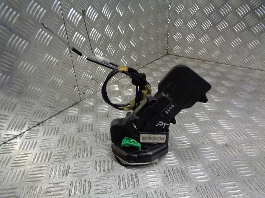 фото №1, Замок двері правий задня mazda 2 dy 6pin