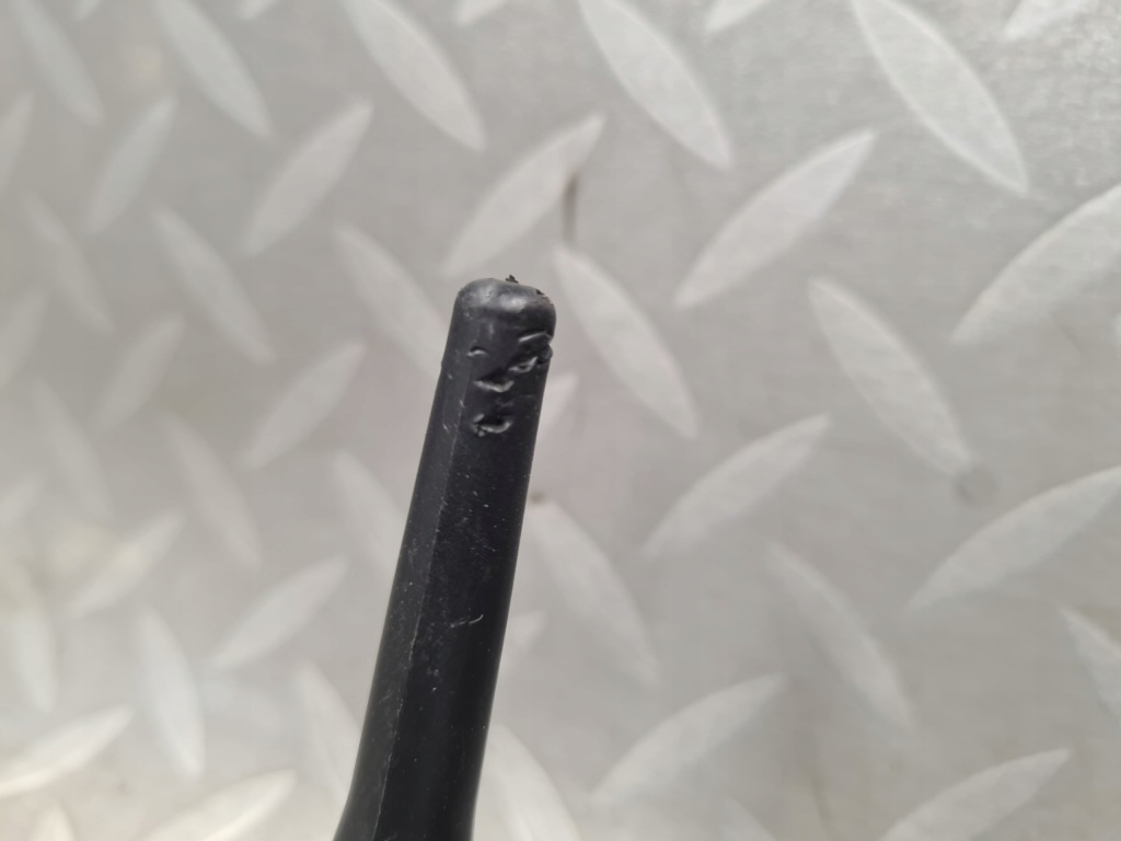 Основание подножка антенны антенна opel corsa d 13279807 в Украине