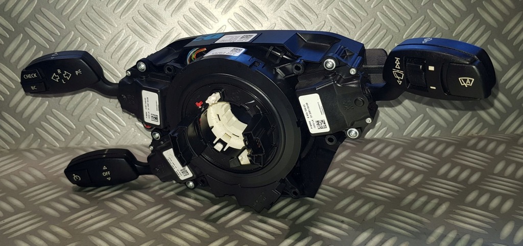 фото №13, Bmw 5 e60 e61 lift переключатель комбинированный лента датчик kąta поворота 9204508