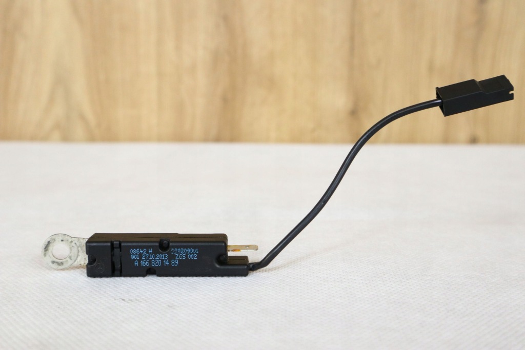 фото №1, Mercedes slk r172 фільтр антени підсилювача скло a1668201489