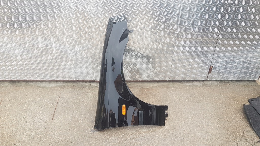 фото №1, Крыло правый honda civic 98-01