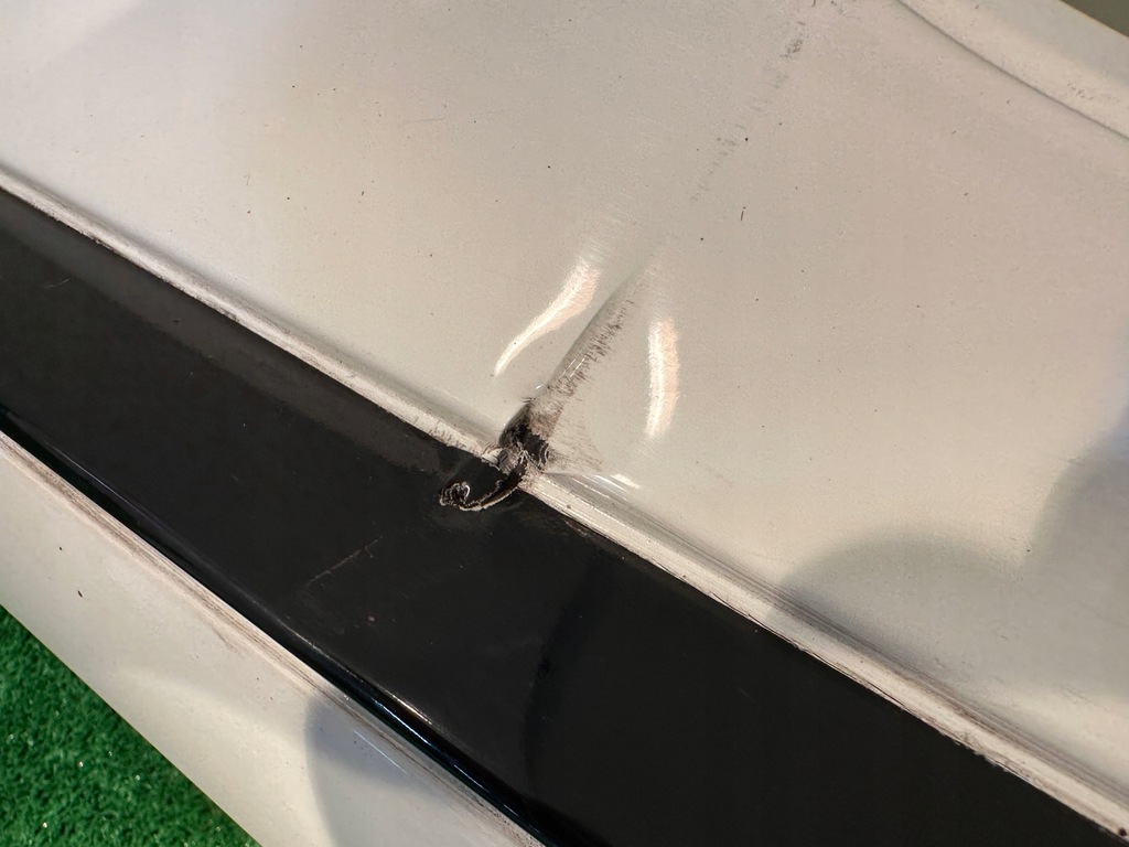 фото №8, Merc c-klasa w205 amg coupe молдинг порог правая