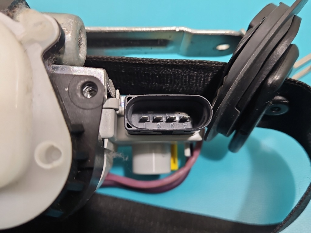 Ремень безопасности перед левое  водителя audi a8 d4 4h 4h0857705a европа Цена