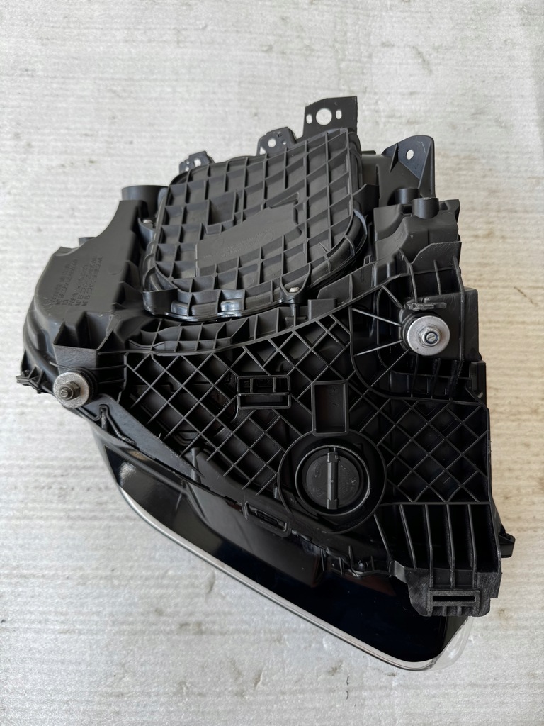 фото №7, Передняя левая лампа full led porsche taycan 9j1