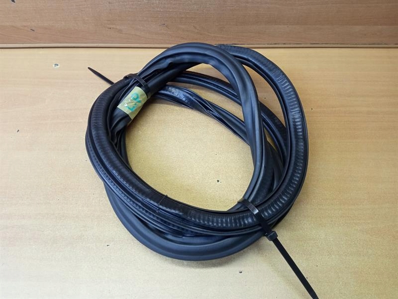 фото №1, Прокладка двері ліва передня audi a8 s8 d4