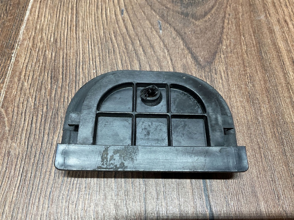 Пластиковая заглушка mercedes-benz sl r129 1295461437 Оригинал