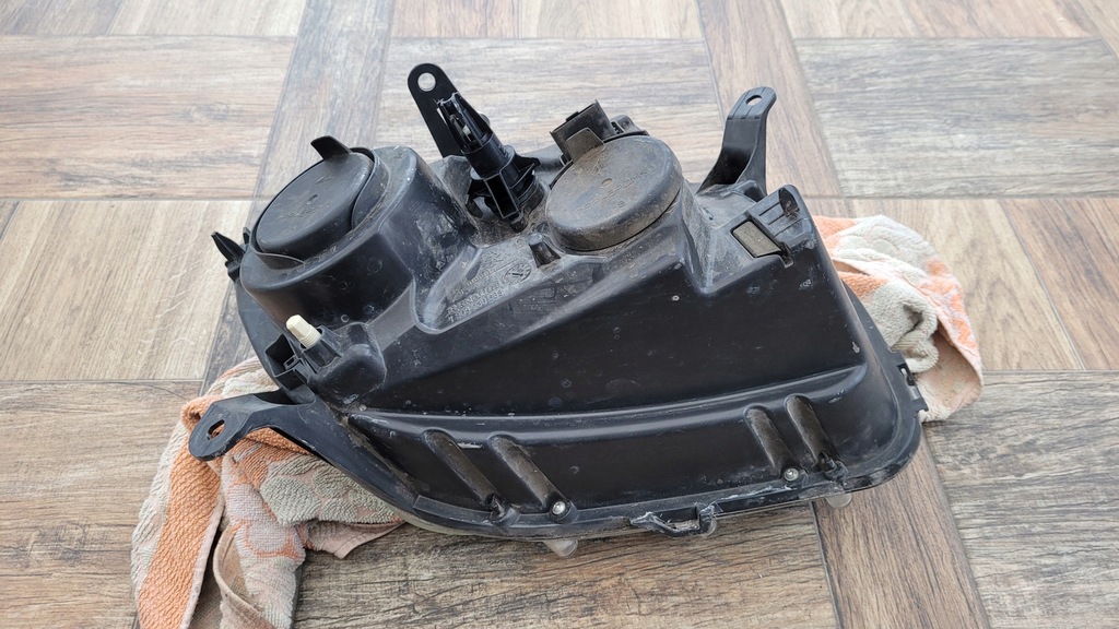 фото №7, Лампа ліва dacia duster 260600069r