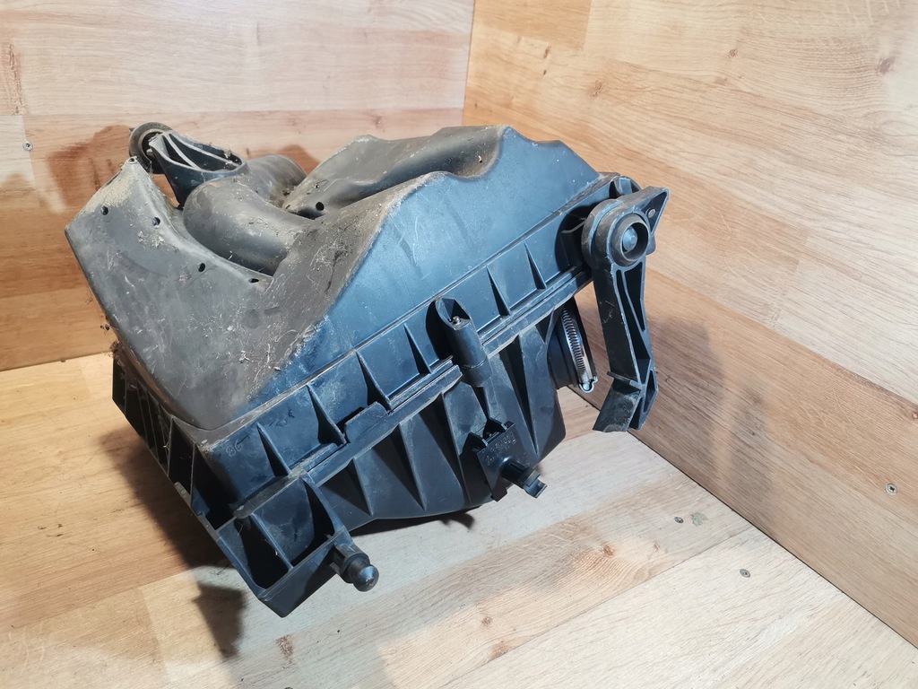 фото №9, Корпус фильтра воздуха opel meriva a 1.4 16v 55354340