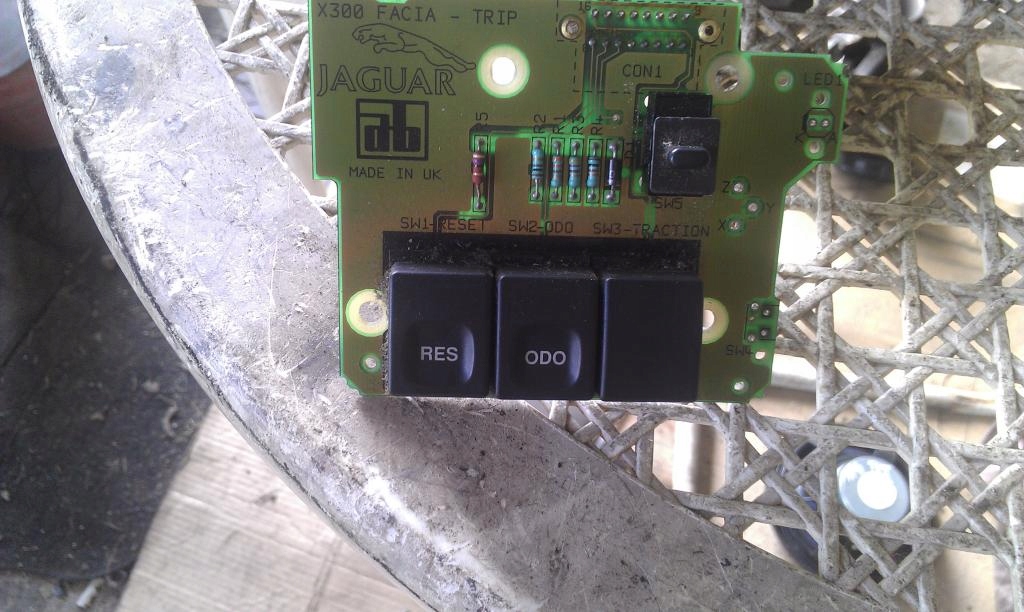 фото №1, Jaguar xj x300 - перемикач комп'ютер