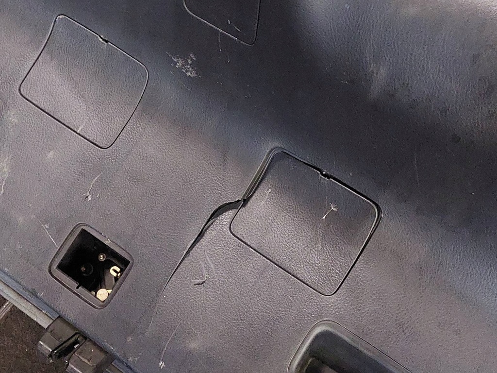 фото №12, Kompletny задня кришка багажника багажника бампер лампи avensis t25 hb 5d 1e5