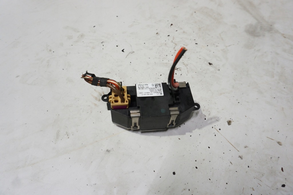 фото №1, Резистор обдув 3c0907521f skoda octavia 2 ii fl 2.0 tdi