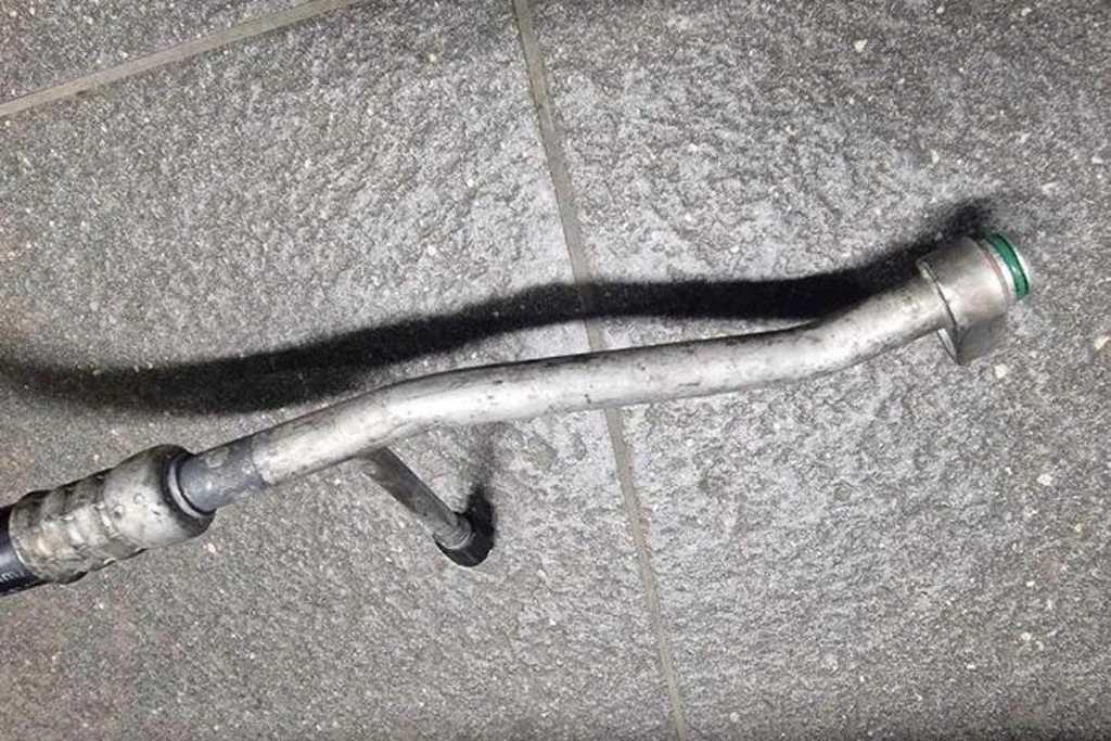 фото №7, Трубки кондиціонера iveco daily iv flatbed 504158579 3.0l дизель 125kw 2006