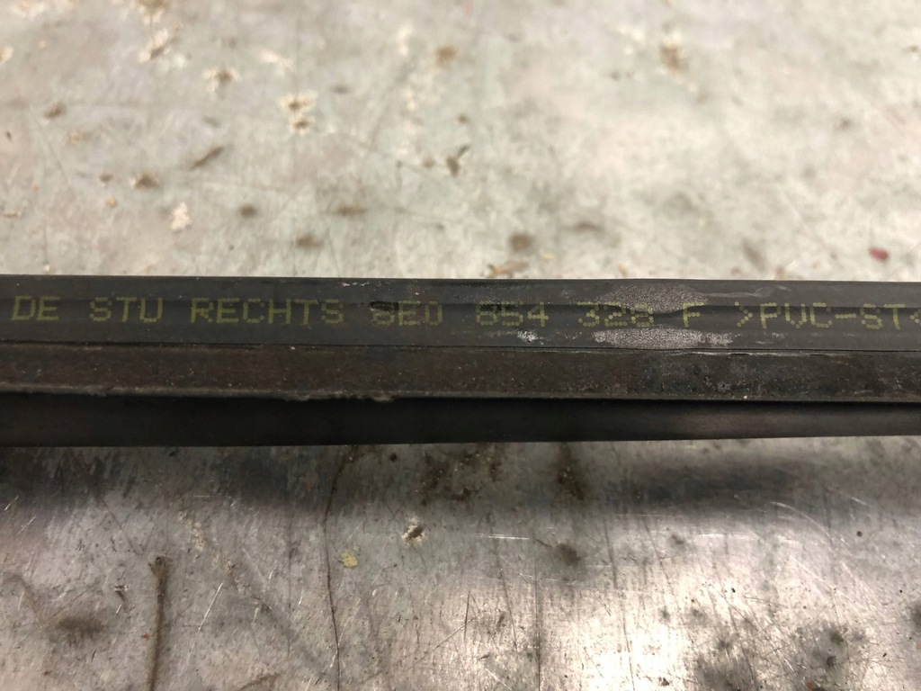 фото №5, Молдинг стекло лобовое правый перед audi a4 b6 8e0854328f