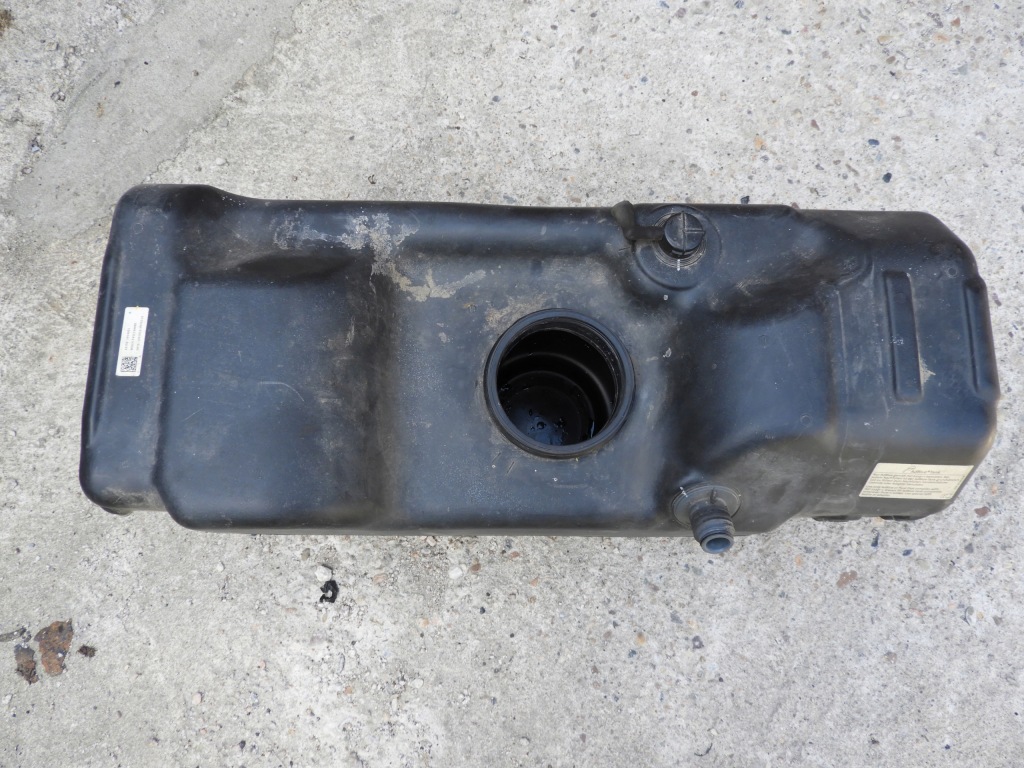 Купить Бак adblue crafter sprinter 906 a9064700915