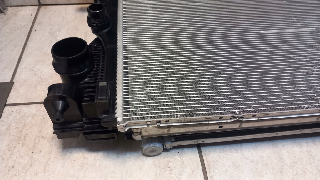 фото №11, Mercedes w177 w247 комплект радіатор радіатор a2475000054 a2475000100