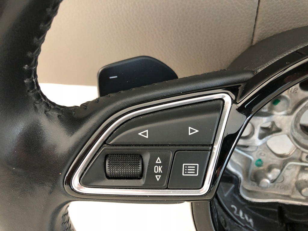 фото №8, Повітропровід audi a6 c7 a7 4g пелюстки перемикання триспицева