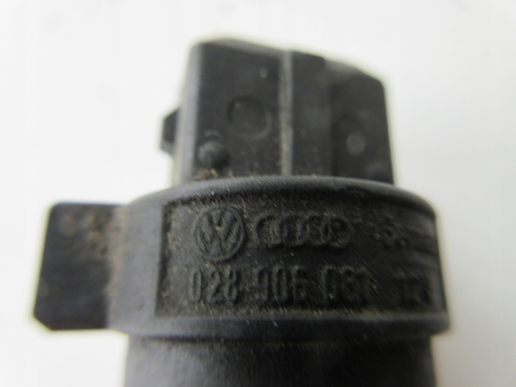 фото №5, Датчик воздуха vw golf iv bora 028906081