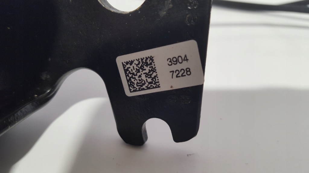 фото №3, Opel crossland x защёлки поперечина левый задняя 39047228