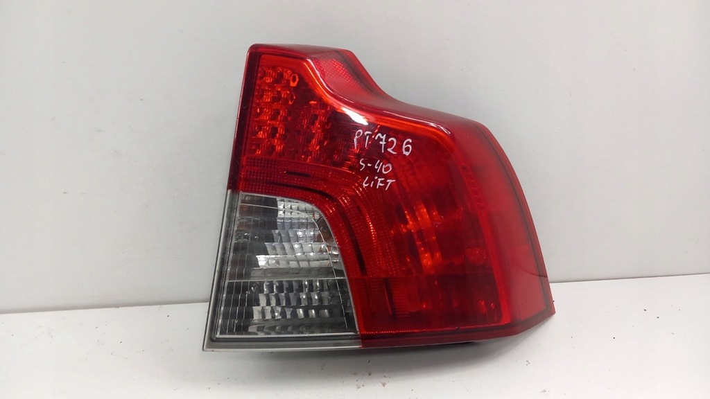 фото №1, Volvo s40 il lift sedan лампа задняя правая