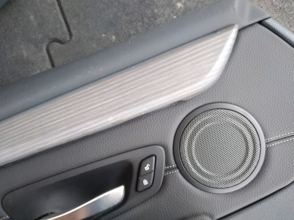 фото №7, Обивка дверь обшивка bmw 2 f45 кожа