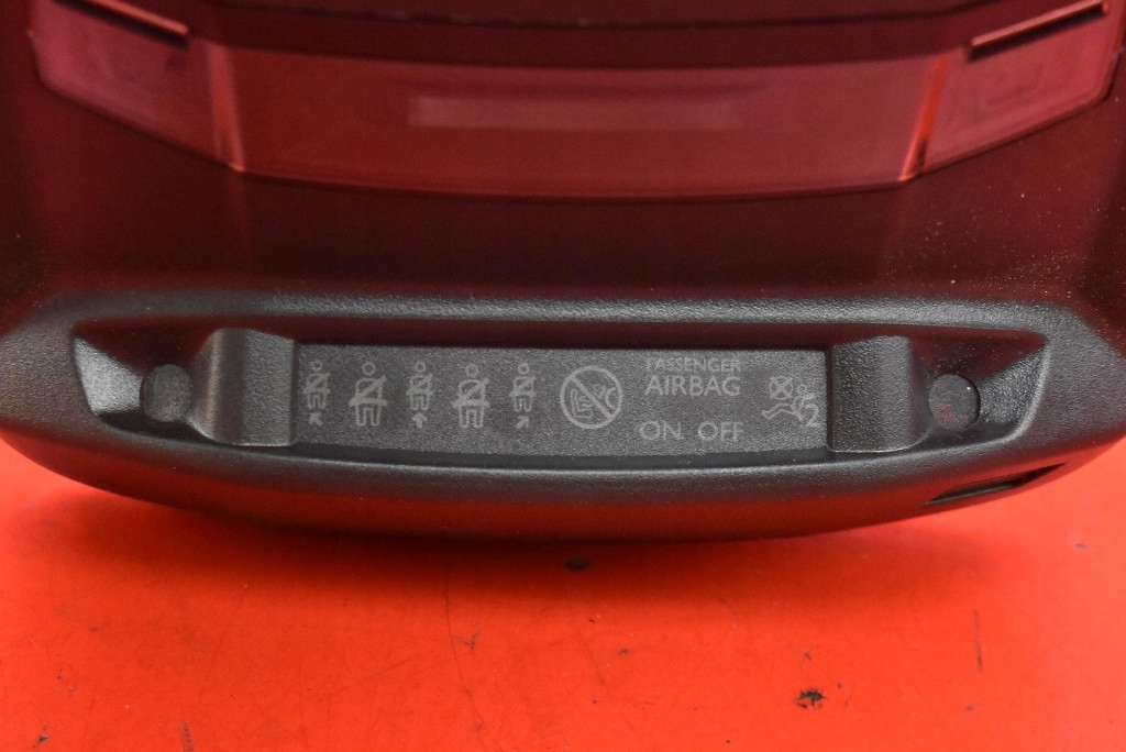 фото №7, Лампа освещение салона перед 9814757480 peugeot 2008 2 ii 19-21