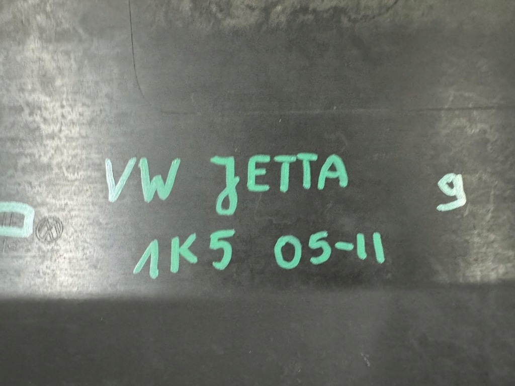 фото №9, Спойлер задняя vw jetta 1k5 05-11