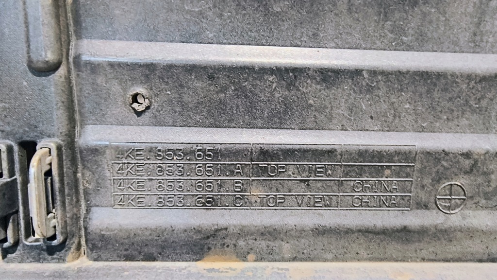 Решётка радиатора решётка  радиатора audi e-tron 4ke Оригинал