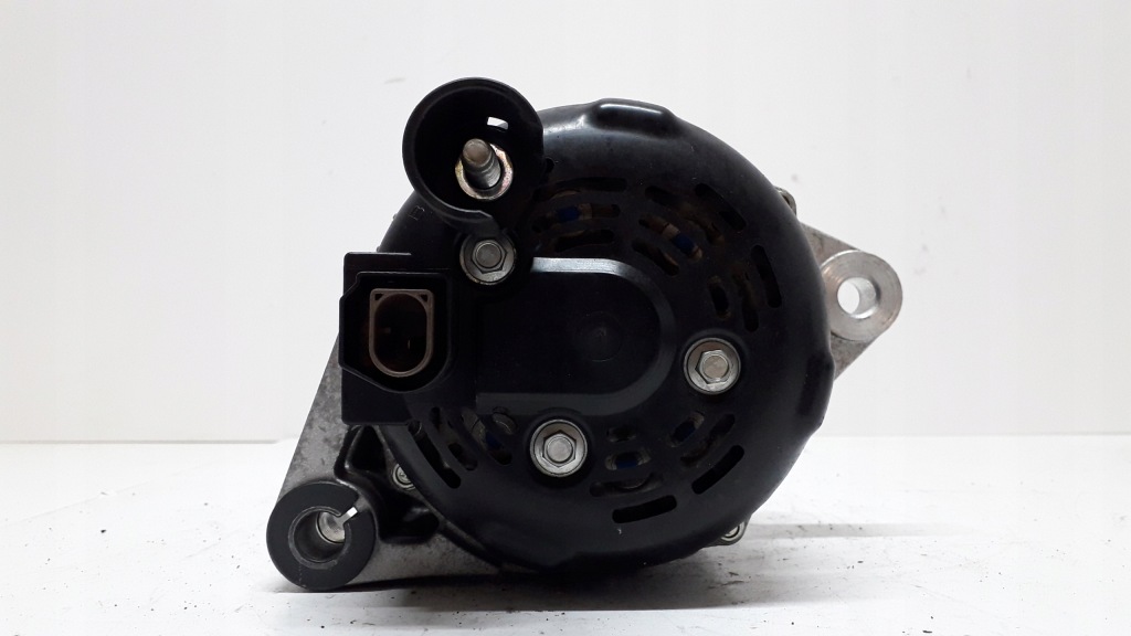 Купить Fiat jeep alfa romeo генератор 52067422 c758 150a