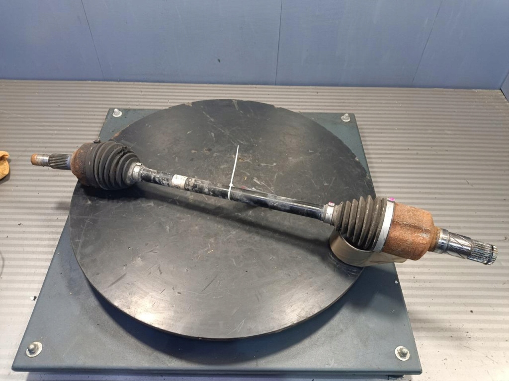 Купить Tesla model 3 приводной вал левая задний  1044161-00-d