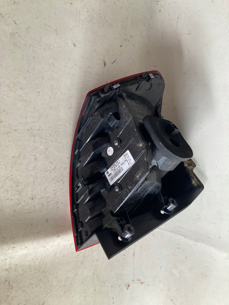 фото №4, Vw sportsvan lift лампа правая задняя led 510945096t