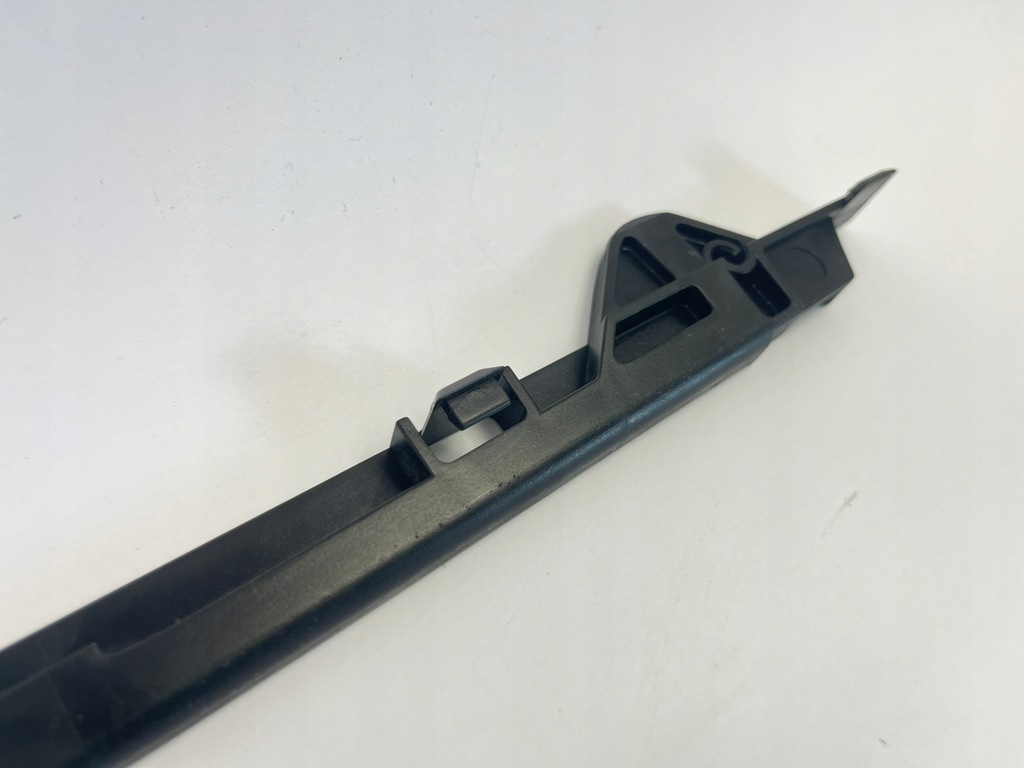 фото №11, Направляющая люк правая mercedes w124 w126 w463 1247820231