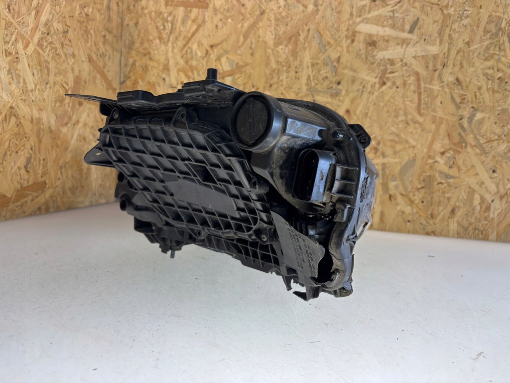 фото №7, Porsche taycan 9j1 2020 лампи передні