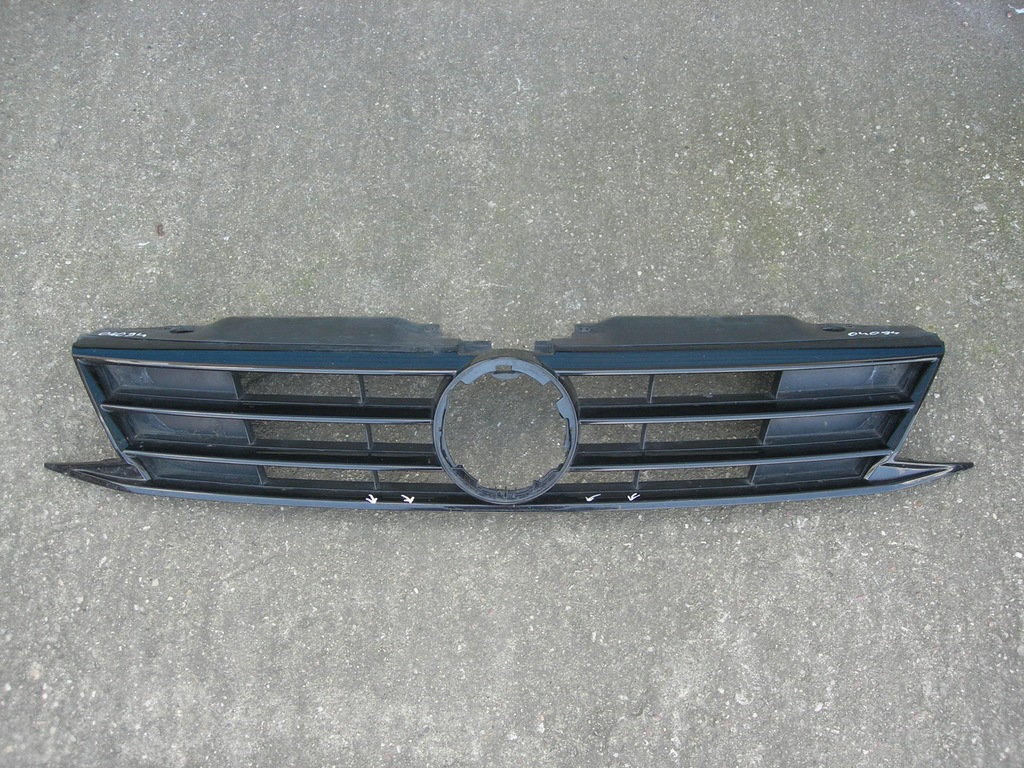 фото №1, Решітка радіатора решітка радіатора перед vw jetta 5c6853655e warszawa
