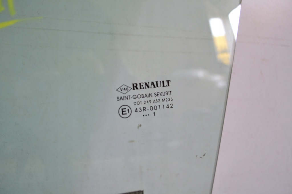 Скло двері renault megane 3 лівий перед 11r Ціна