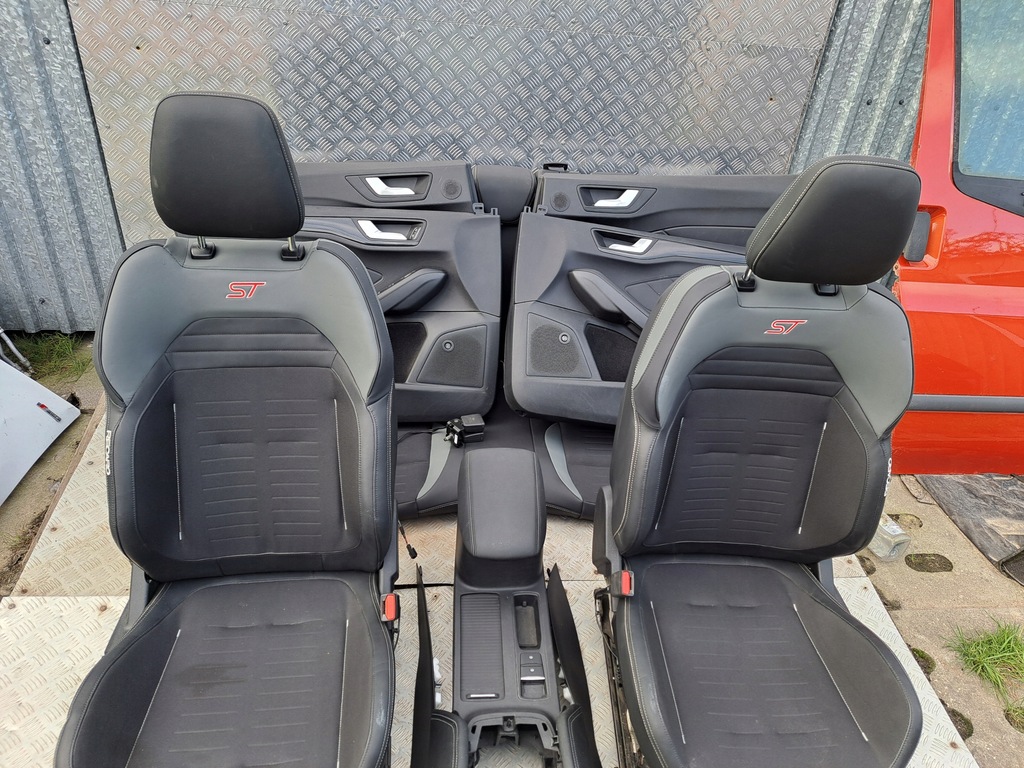 фото №10, Ford focus mk4 st recaro сиденья сиденье обивка