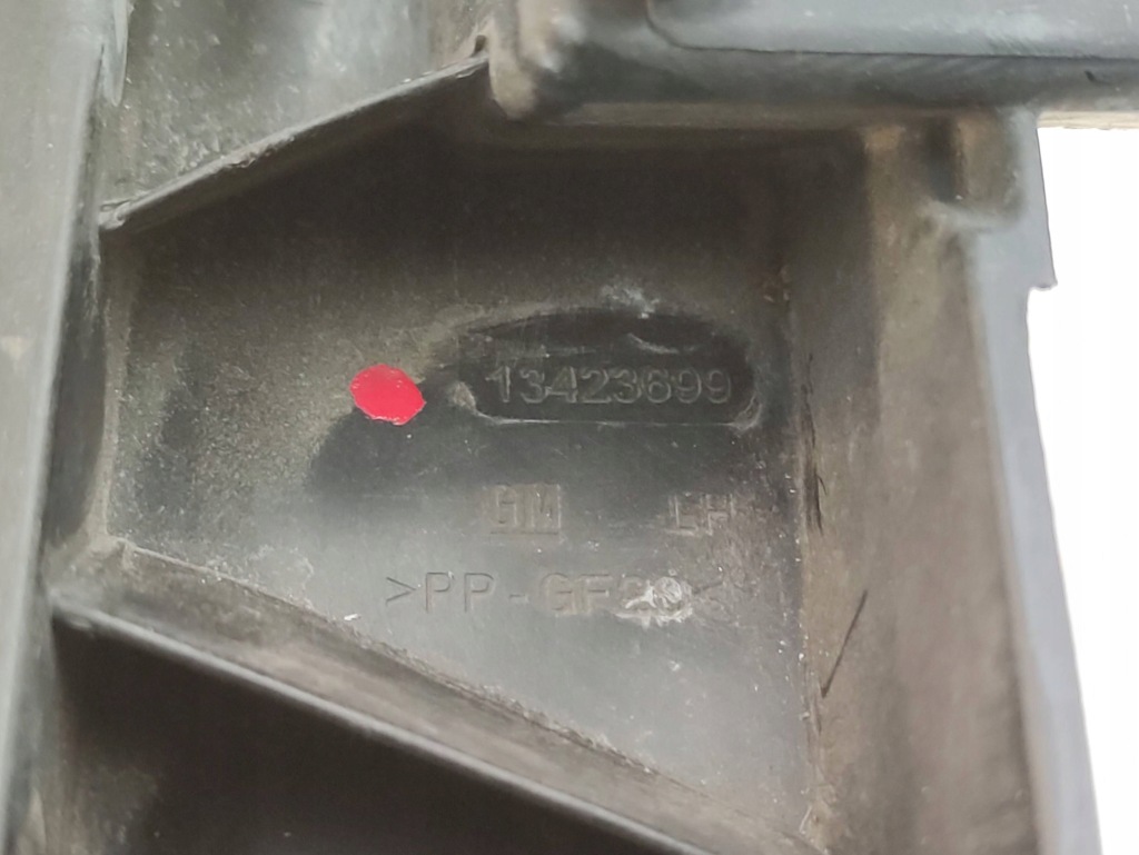 Opel astra k напрямна бампера лівий перед 13423699 Доставка