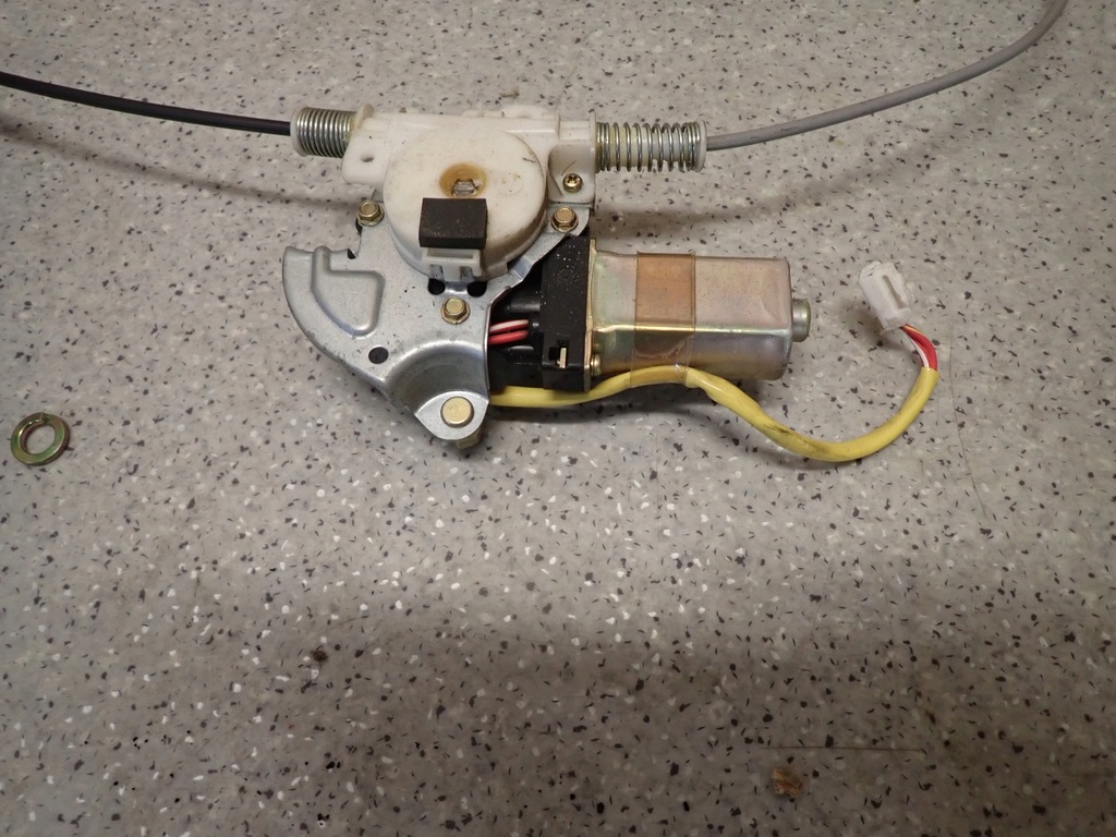 фото №5, Mazda mpv 02- подъемник стекло дверь передний правый