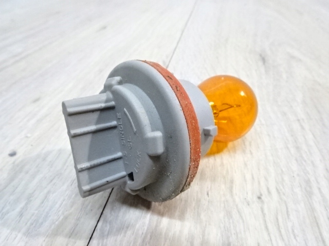 фото №8, Kia rio 4 левая направляющая кронштейн крышка моторчик