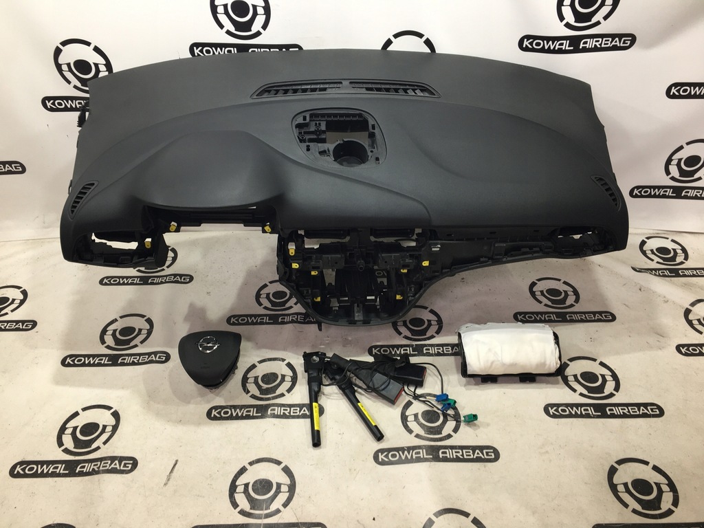 фото №1, Opel corsa e приборная панель консоль подушка безопасности подушки безопасности ремни