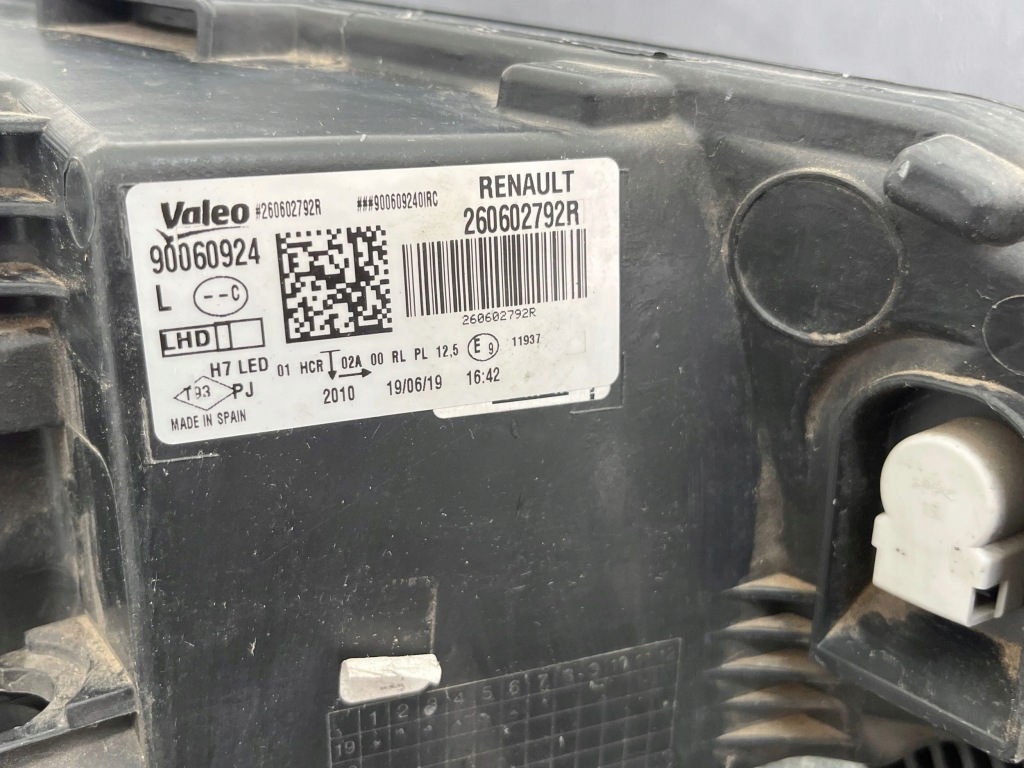 Renault megane iv 4 универсал автоматическая коробка передач фара фара с led левый перед левая в Украине